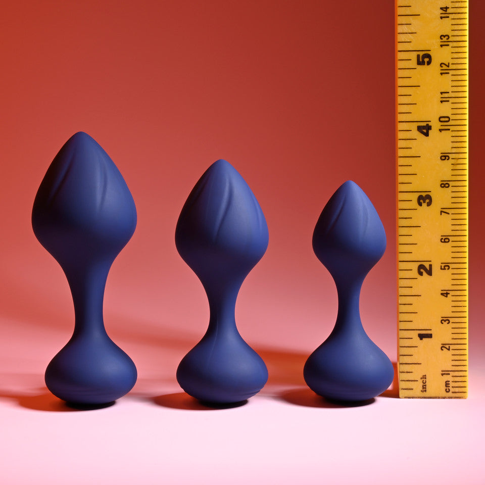 Playboy Tail Trainer 3-Piece Anal Training Kit with silicone butt plugs in small, medium, and large sizes, body-safe and waterproof.
Keywords: anal training kit, silicone butt plugs, anal toys, small butt plug, medium butt plug, large butt plug, waterproof butt plugs, anal play, body-safe silicone, anal trainer set, beginner anal toys.