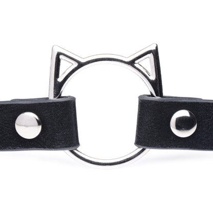 Kitty play choker in pink or black, with cat-shaped O-ring, adjustable snap buttons, and lightweight PU leather design for stylish, comfortable wear.

