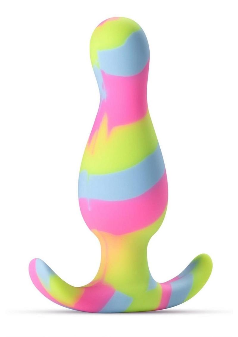 The Avant Kaleido Lime Butt Plug with feature labels, including Ultrasilk® smooth finish, Puria™ silicone, StayPut™ design, AnchorTech™ base, and progressing bead sizes for added sensation.